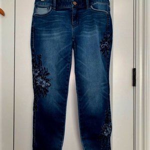 White House Black Market Capri Cropped Navy Floral Embroidered Jeans Women's 4